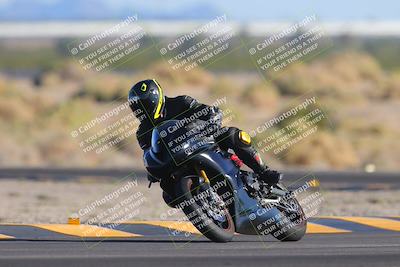 media/Nov-06-2023-Moto Forza (Mon) [[ce023d0744]]/3-Intermediate Group/Session 5 (Turn 4)/